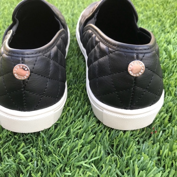 🎩 Steve Madden Ecentrcq Slip On Sneakers 🎩 - Picture 5 of 7
